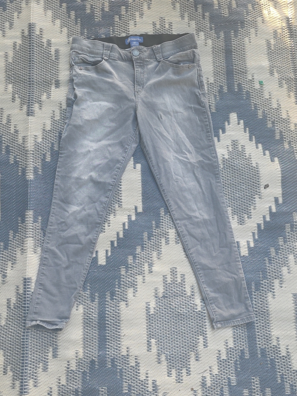 Democracy Women’s Light Gray Skinny Jeans